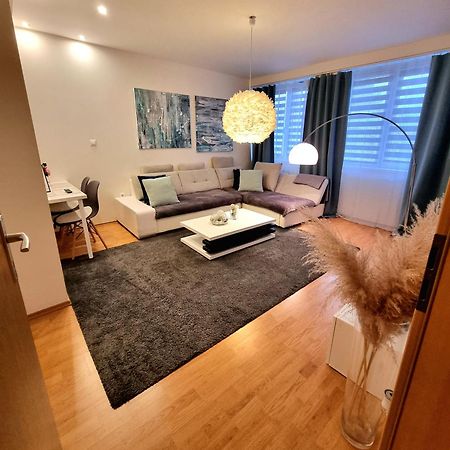 Apartment Banska - City Centre & Private Parking Banska Bystrica Exterior photo