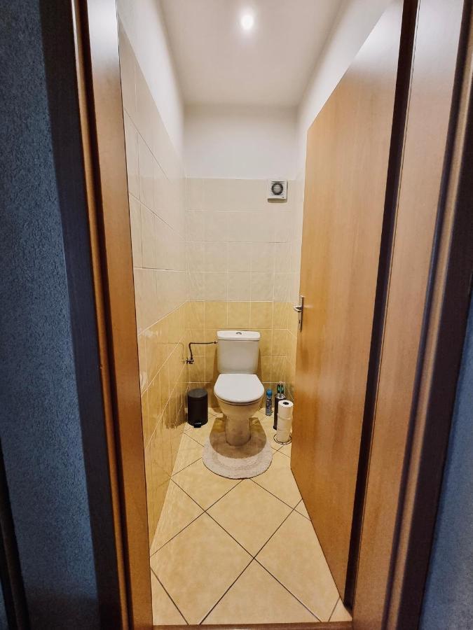 Apartment Banska - City Centre & Private Parking Banska Bystrica Exterior photo