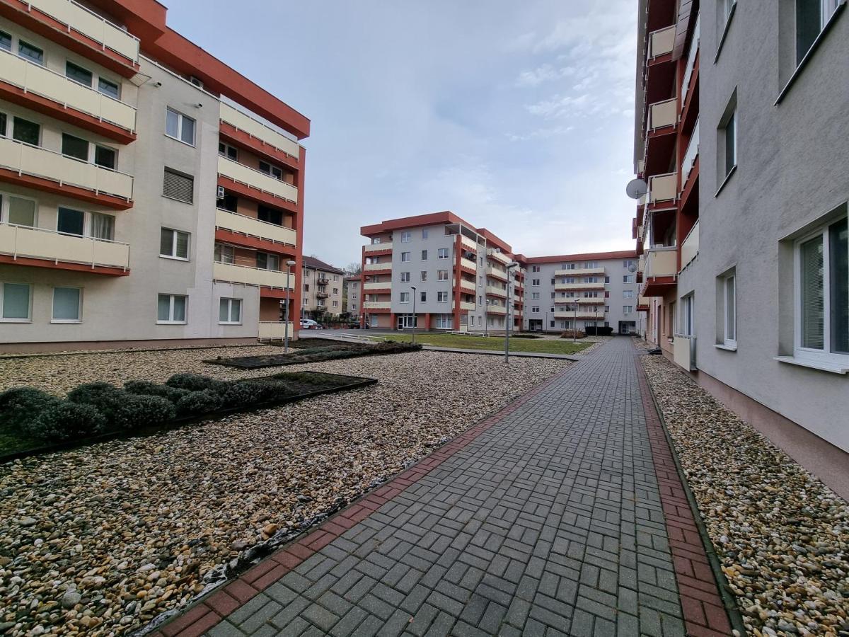 Apartment Banska - City Centre & Private Parking Banska Bystrica Exterior photo